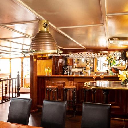 Segelschiff Loth Lorien Hotel Hamborg Eksteriør billede