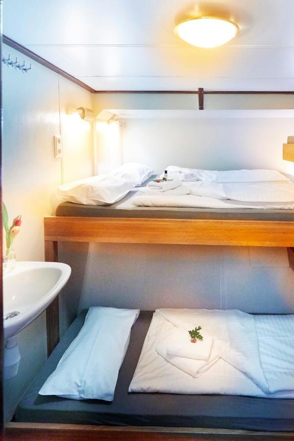 Segelschiff Loth Lorien Hotel Hamborg Eksteriør billede