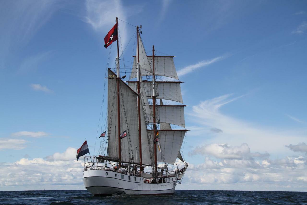Segelschiff Loth Lorien Hotel Hamborg Eksteriør billede