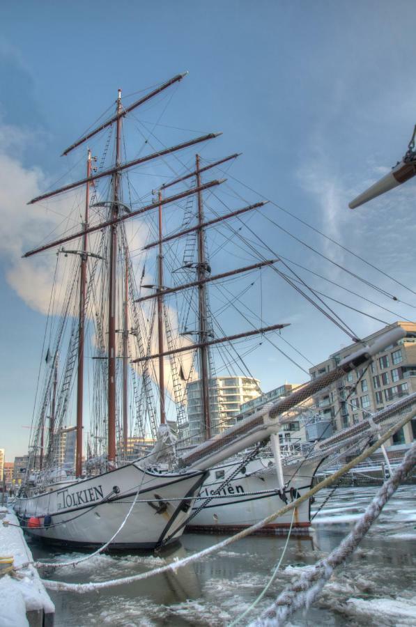 Segelschiff Loth Lorien Hotel Hamborg Eksteriør billede