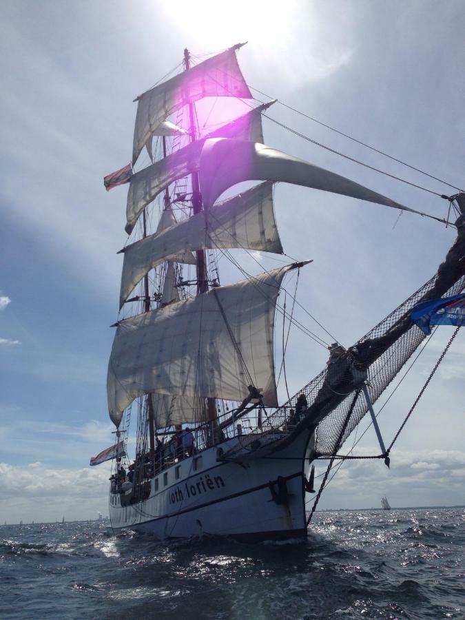Segelschiff Loth Lorien Hotel Hamborg Eksteriør billede